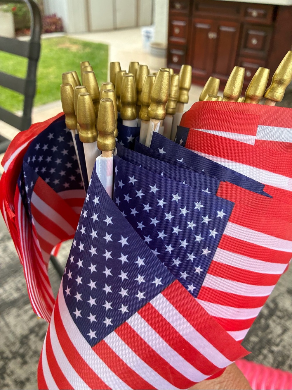 50 pcs Small American Flags on Stick, Handheld 4 x 6“ Mini, Kid-Safe Spear Top